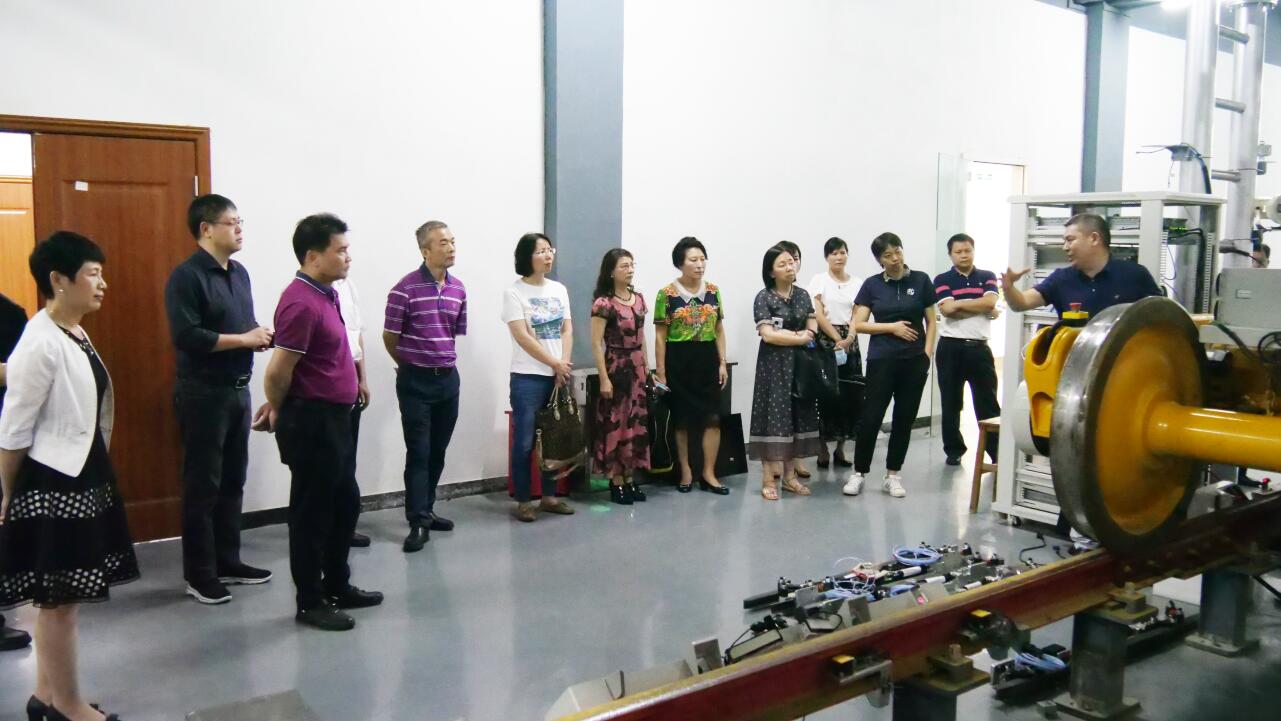 广州市政协来莞调研走访东莞广发体育app下载科技公司 广州市政协来莞调研走访东莞广发体育app下载科技公司
