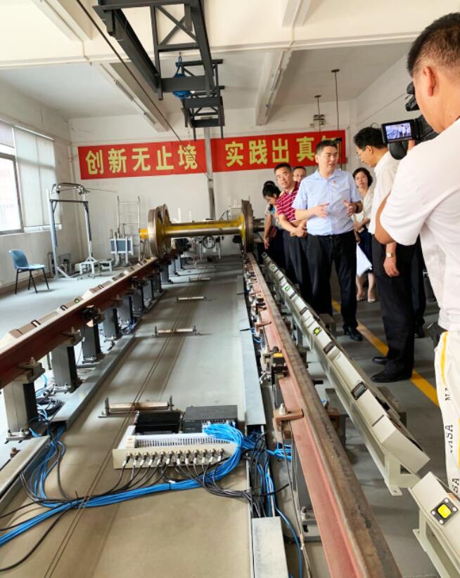 市领导干部走访东莞广发体育app下载科技高层次人才 市领导干部走访东莞广发体育app下载科技高层次人才