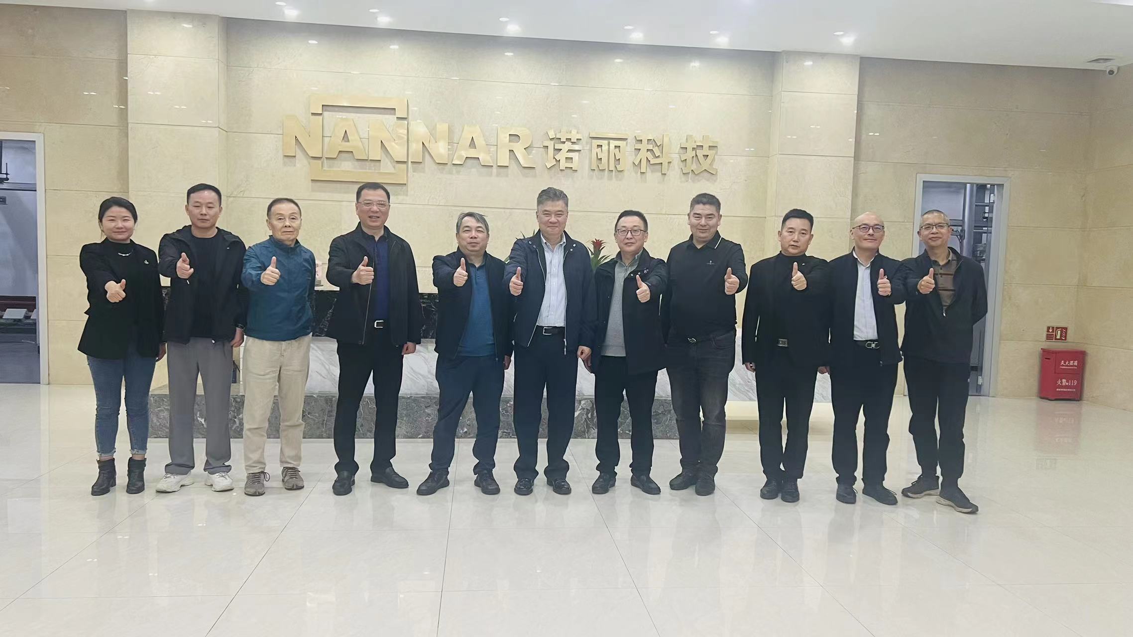 政府国企暖广发体育app下载,民企科技见新天!——东莞市领导莅临东莞广发体育app下载科技公司深入参观并悉心指导 政府国企暖广发体育app下载,民企科技见新天!——东莞市领导莅临东莞广发体育app下载科技公司深入参观并悉心指导